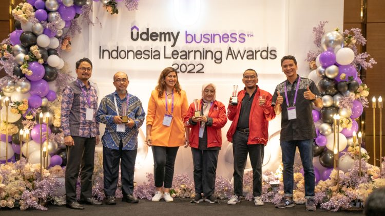Samudera Indonesia Raih Beberapa Penghargaan pada Udemy Indonesia Learning Awards 2022