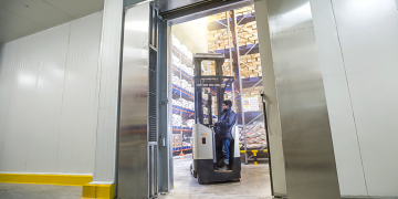 Cold Chain Logistics untuk Industri Obat dan Makanan