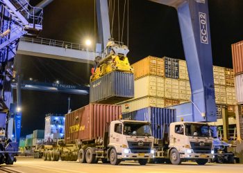 Mengenal Stevedoring: Proses Bongkar Muat Kapal