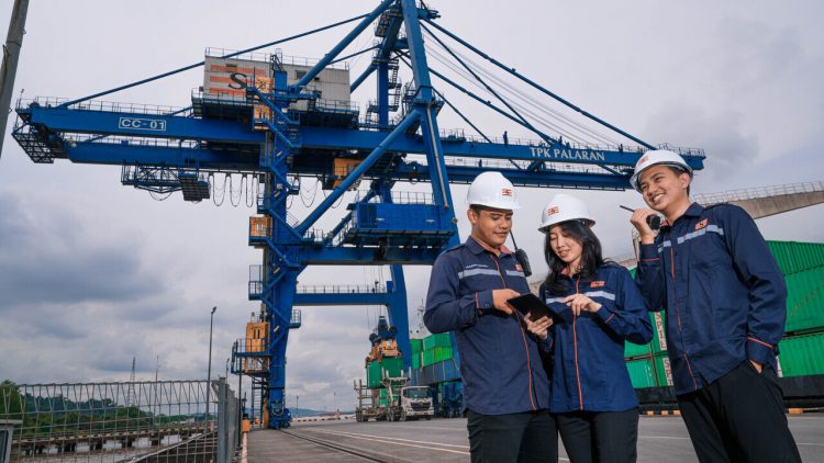 Perbedaan Antara Freight Forwarder dan Freight Broker