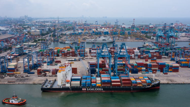 Pembangunan pelabuhan yang berdampak bagi ekonomi dan lapangan pekerjaan