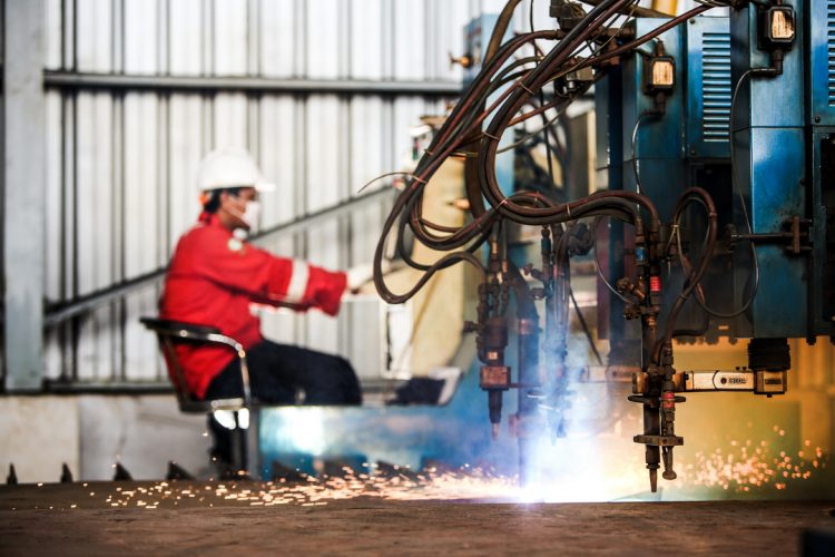 Mengenal Proses Perawatan dan Reparasi di Galangan Kapal