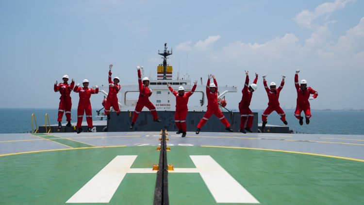 Peran Penting Kru Kapal dalam Dunia Maritim